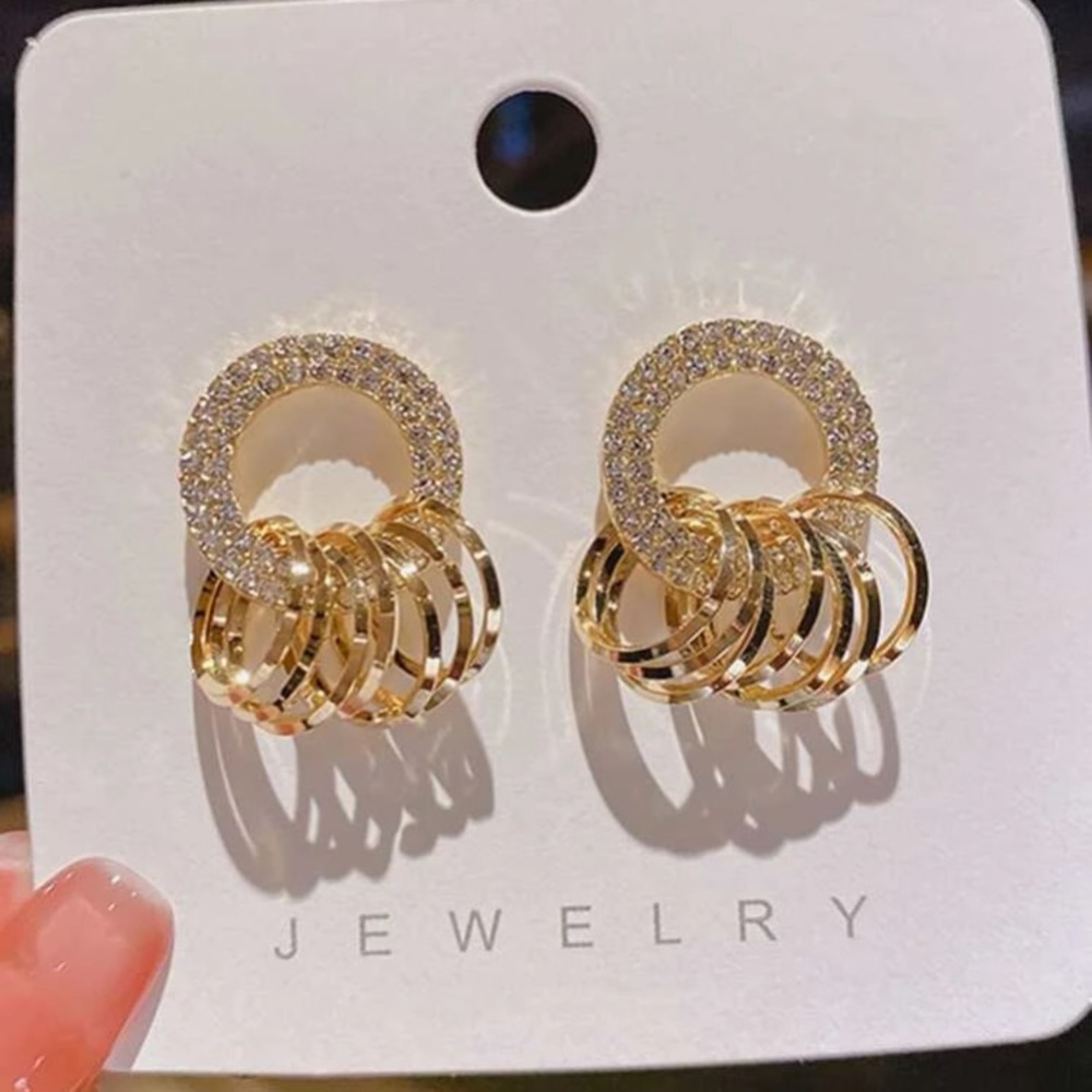 Beautiful Rhinestone Circle Decor Earrings